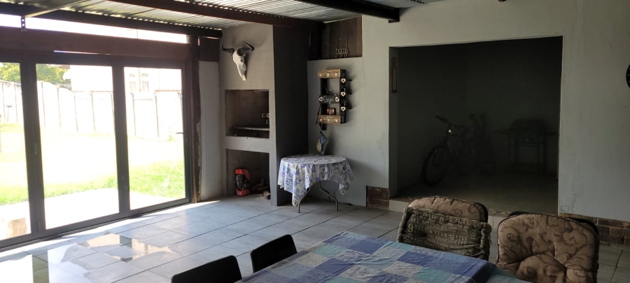 3 Bedroom Property for Sale in Flimieda North West